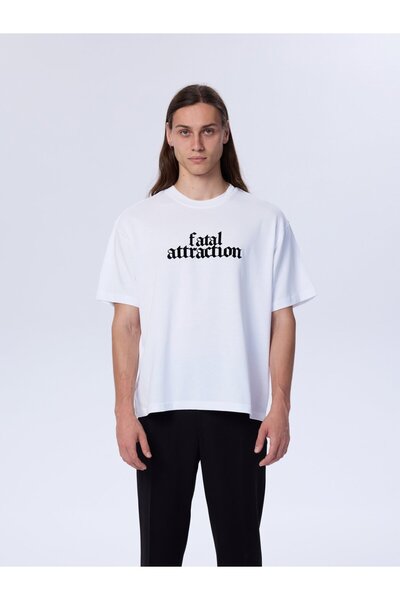 HOLEACADEMIE Hole Fatal Attraction T-Shirt