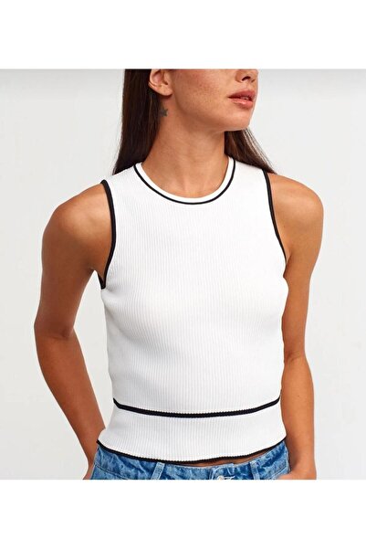 Butik Crew Neck Corded Tank Top - Zero Sleeve