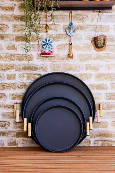 kitchen trend طقم صينية دائرية معدنية مكونة من 4 قطع بمقابض خشبية سوداء، صينية الإفطار