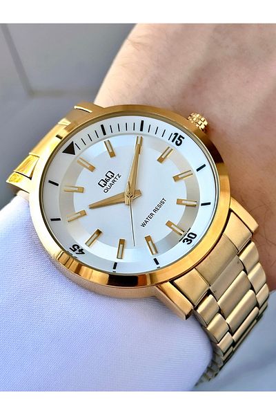 Q&Q Men's Metal Band Wristwatch