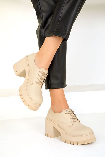 SOHO Beige Freizeitschuhe für Damen 19487