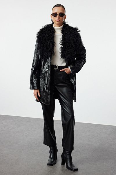 Trendyol Collection Black Oversize Mold Collar Fur Detailed Faux Leather Jacket Coat Twoaw25Mo00029