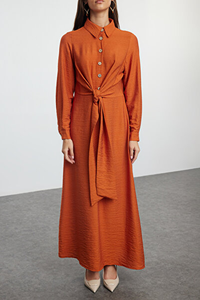Trendyol Modest Aerobinové košilové šaty se skořicovou kravatou do pasu Tctaw25Eb00075