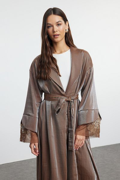 Trendyol Modest Mink Cuff - Rose Detailed Woven Cap, Ferace a Abaya Tctaw25kf00007