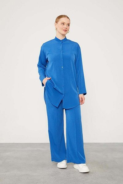 Levidor Blue Asymmetrical Cut Double Set