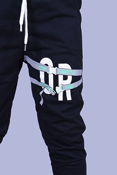 YA KO KİDS Ή εμπριμέ αγορίστικο μαύρο φούτερ με λεπτομέρεια από καουτσούκ στη μέση και διπλές τσέπες