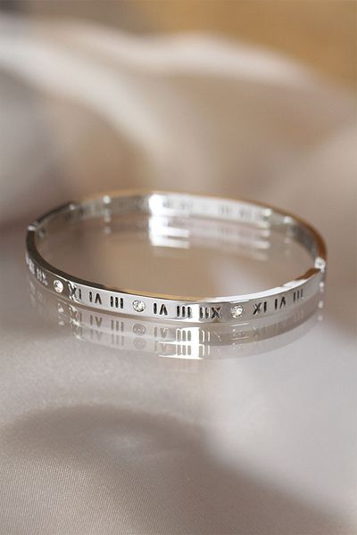 Moka Shopin Mokashopin 316L Silver Colored Roman Numeral Bracelet Handcuffs