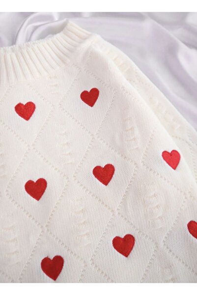Twoe Pulover de damă cu inimă brodat alb