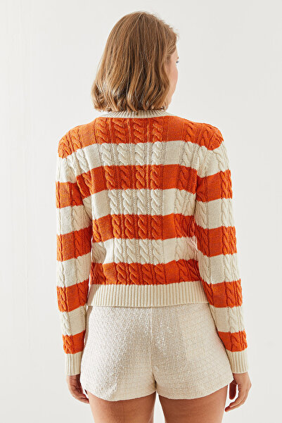 Bianco Lucci Crew neck Striped Women's Sweater - 20247503