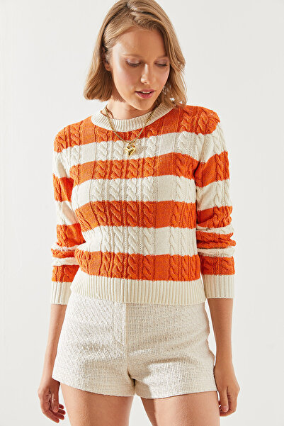 Bianco Lucci Crew neck Striped Women's Sweater - 20247503