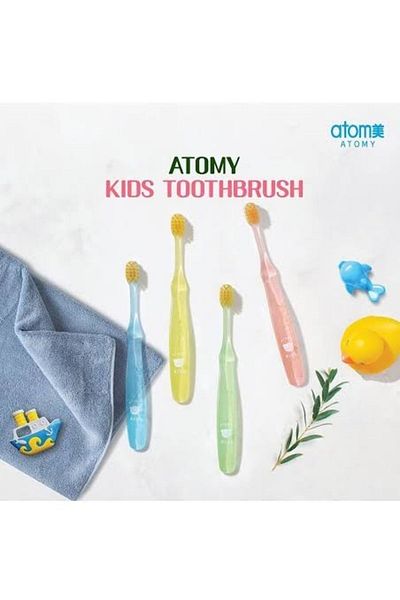 Atomy Yellow Children's External Brush - Gold Dust