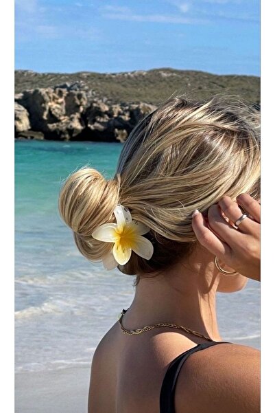 Atelier by Ece مشبك مزلاج لوتس أصفر كبير الحجم