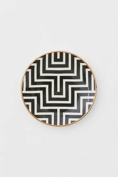 LOVYCO Small Porcelain Plate - Stylish and Comfortable