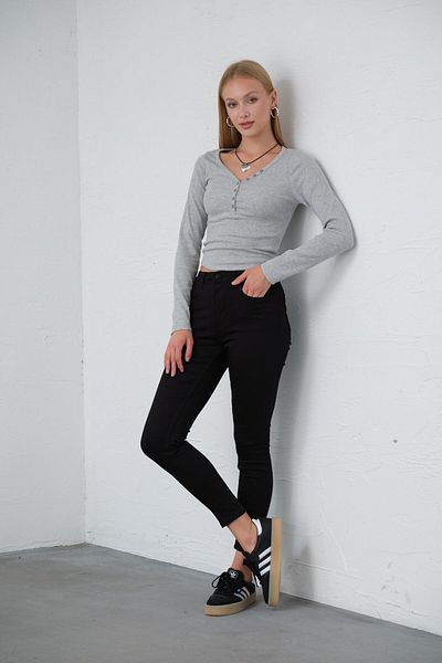 Maule Skinny Jegging aus schwarzer Satin-Baumwolle – Damenhose mit 5 Taschen @carpi