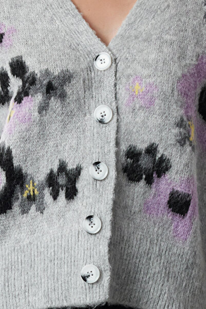 Trendyol Collection Ζακέτα με γκρι λουλουδάτο απαλό πλεκτό - TWOAW25HI00284