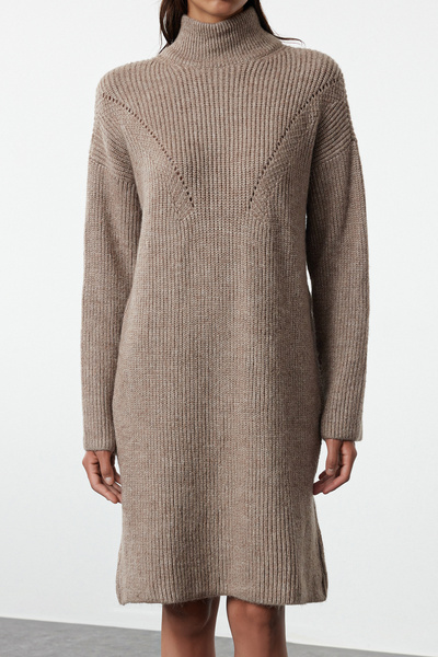 Trendyol Collection Mini svetrové šaty z norkového úpletu s měkkou texturou - stojáček Twoaw24El00058