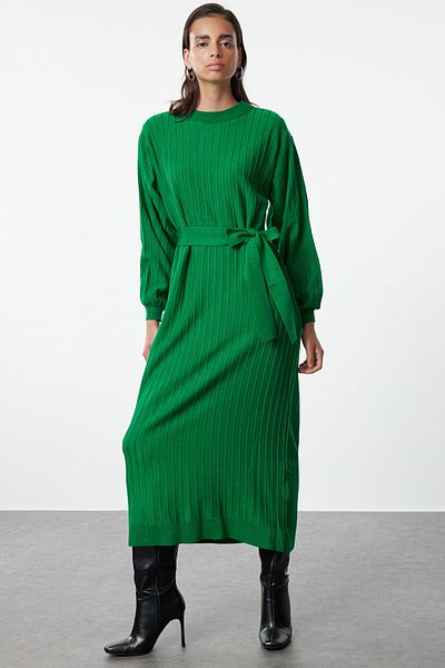 Trendyol Modest Zelené úpletové šaty – s páskem, TCTAW25EB00055