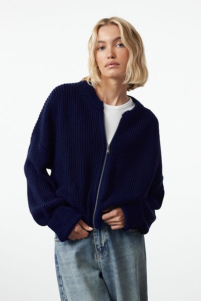 Trendyol Collection Marineblauer Strick-Cardigan mit Bomberkragen und Reißverschluss – breite Passform TWOAW24HI00153