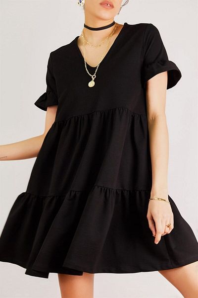 citystyle Rochie de damă neagră cu volan - detaliu fustă și mâneci