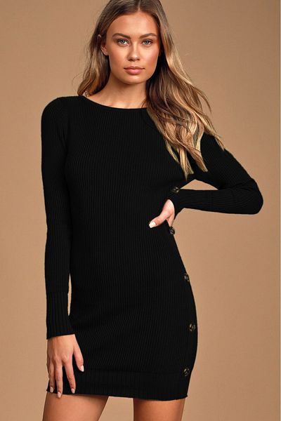 TRQOM Rochie neagră din tricot - guler evazat, mânecă lungă, detaliu cu nasturi laterali