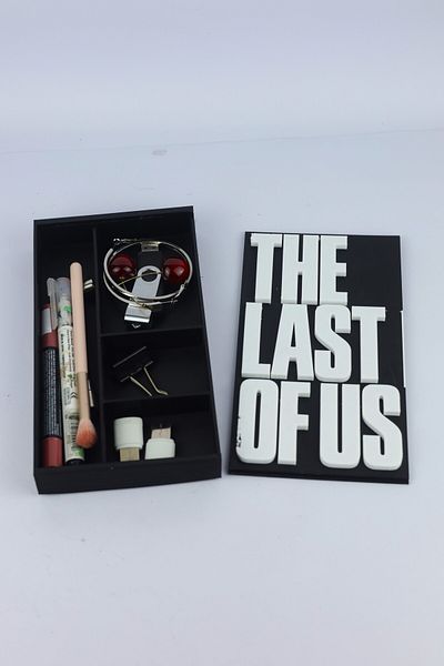 domini منظم The Last of Us - مقاس 11 سم × 20 سم × 2.5 سم - منظم متعدد الأغراض