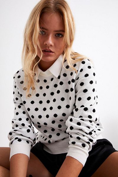 TRQOM White and Black Polka Dot Women's Sweater - Crew Neck