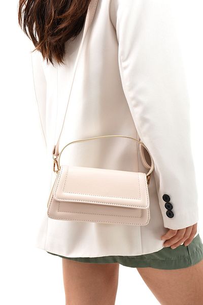 NBİBAGS Moi Cream Geantă de mână, de braț și de umăr pentru femei cu design elegant, cu curea reglabilă, L:10 E:21 L:7 cm