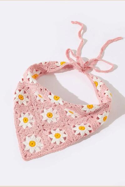 New Obsessions Бандана с мотив „Мисори Дейзи“, изработена на една кука