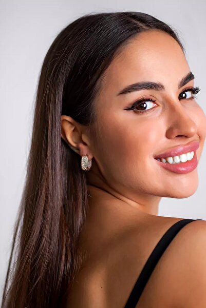 New Obsessions Gömme Zirkon Taşlı Kare Dizayn VIP Rengi Halka Küpe