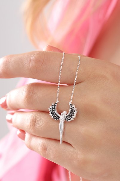 Bilsen Store Kadın 925 Ayar Gümüş Siyah Taşlı Kanatlı Melek Kolye