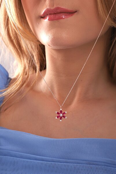 Bilsen Store Kadın 925 Ayar Gümüş Zincirli Rose Kaplama Yakut Kırmızı Taşlı Lotus Kamelya Çiçeği Kolye