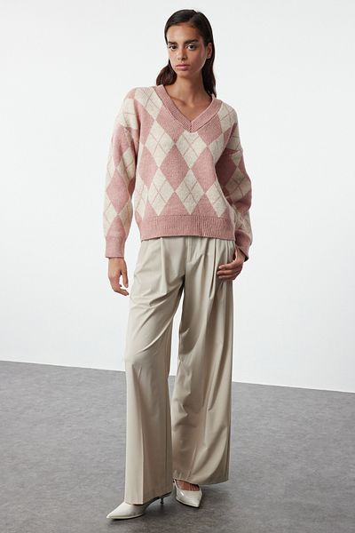 Trendyol Collection Pulover tricotat cu diamante cu textura moale Dusty Rose TWOAW25KZ00200