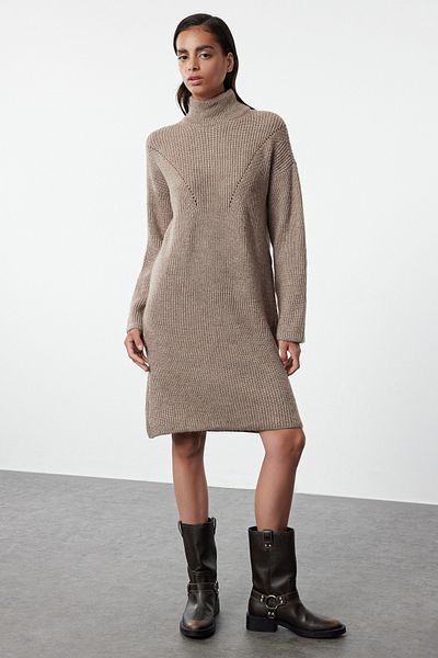 Trendyol Collection Φόρεμα πουλόβερ με απαλή υφή Mink Mini Knitwear - Stand Collar TWOAW24EL00058