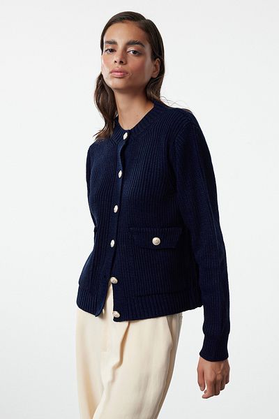 Trendyol Collection Crew nyakú sötétkék kötöttáru kardigán - kabát megjelenés TWOAW25HI00061