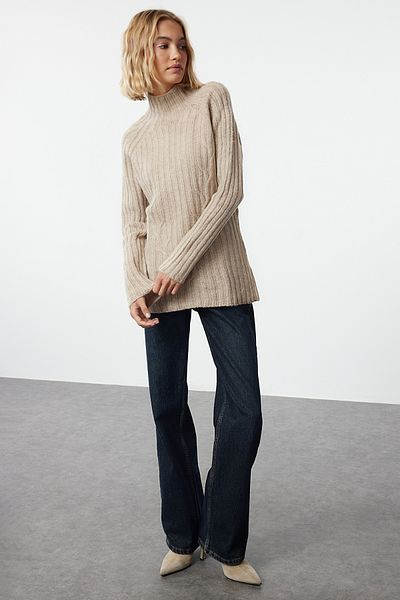 Trendyol Collection Pulover din tricotaje moale cu guler în picioare bej și detaliu tricotat - TWOAW25KZ00049