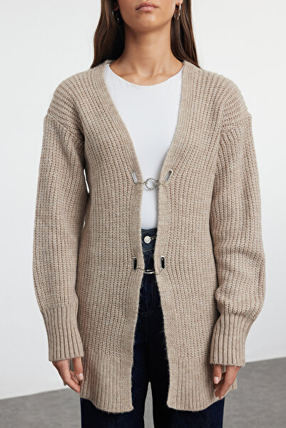 Trendyol Modest Thessaloniki Knitted Beige Knitwear Cardigan - Accessory Detailed TCTAW25TH00017