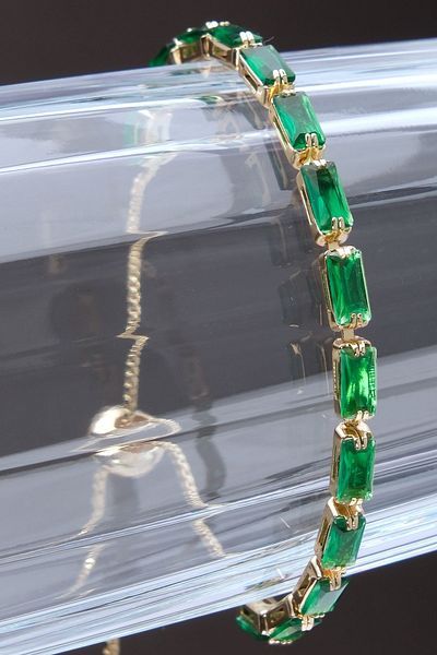 Chillin' VIP Series Durable Tarnish Antiallergic Green Zircon Stone Adjustable Gold Bracelet