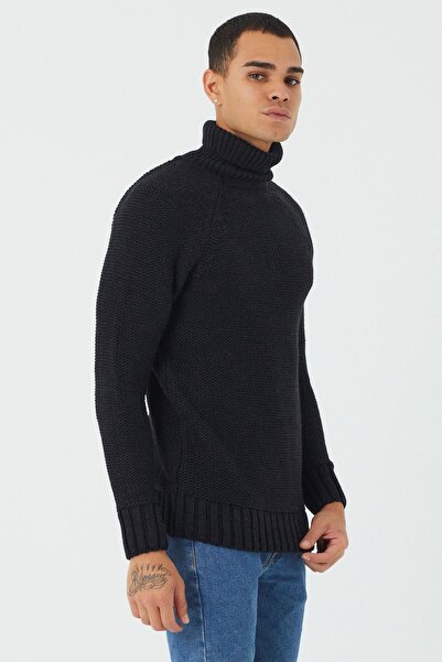 Tarz Cool Ανδρικό πουλόβερ με μαύρο χοντρό ζιβάγκο