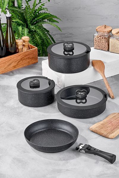 Taç 8dílná sada nádobí Easy Connect / Ergonomická zásuvná odnímatelná rukojeť