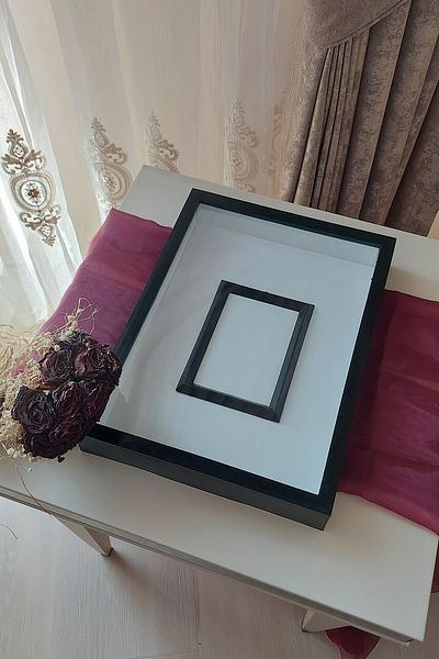 Verda Çerçeve إطار ذاكرة وردي مقاس 30 × 40 سم مع قسم صور باللون الأسود والبرونزي وصندوق وردي مقاس 6 سم