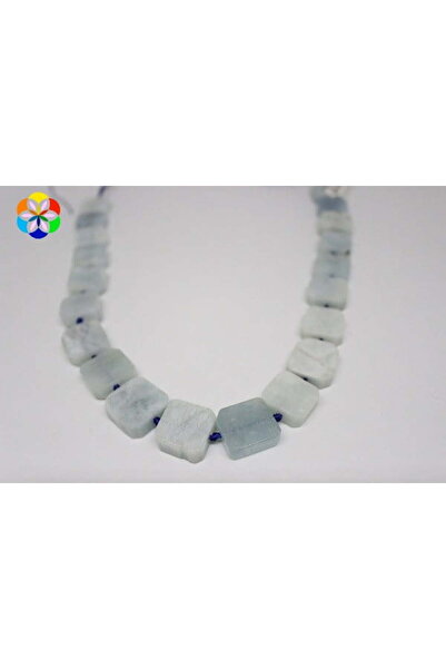 Yasamtohumu To je četvrtina niza u obliku akvamarin kamena dužine 9 cm.