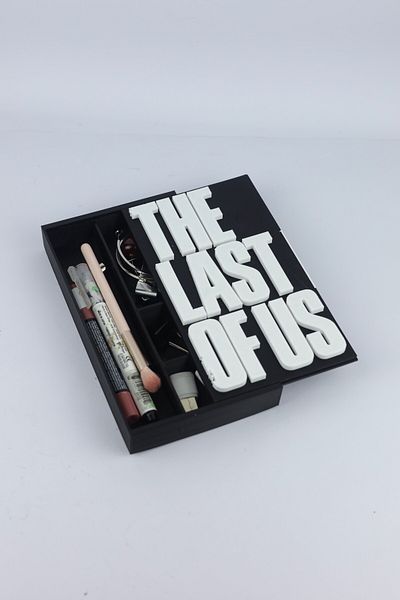 domini منظم The Last of Us - مقاس 11 سم × 20 سم × 2.5 سم - منظم متعدد الأغراض