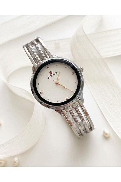 Reward Women's Wristwatch - Stylish and Functional Design