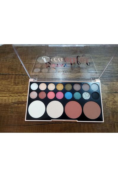 Royal paris Set of 20 Eyeshadow Palettes