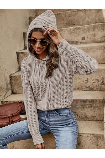 TRQOM Pulover din tricot cu mânecă lungă și gât rotund - cu glugă și culoarea pietrei