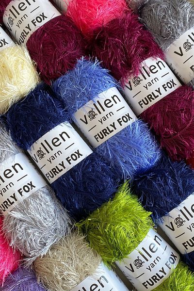 vollen yarn Ζακέτα και πουλόβερ Furly Fox Fuchsia Knit Drawstring - Φτερωτό, βελούδινο, με λεπτομέρειες με γένια και σφουγγάρισμα