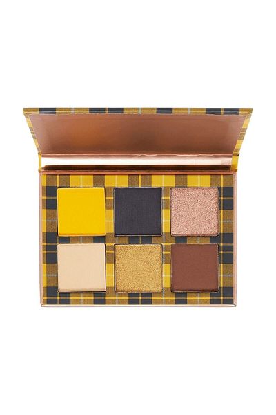 Revolution 90s Baby Mat - Revulation Power Eyeshadow Palette and Luminous