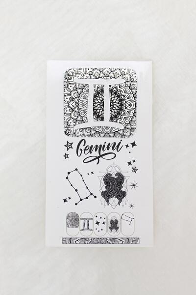 New Obsessions İkizler Burcu El - Tırnak Dövmesi