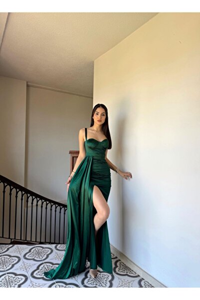 Mekafashion Pamela Yırtmaç Detay Kuyruklu Abiye 582234 ZÜMRÜT YEŞİLİ