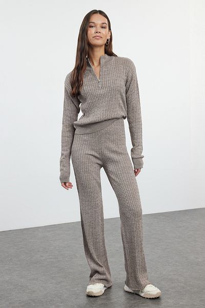 Trendyol Collection Strick-Unterteil-Oberteil-Set Nerz mit Reißverschluss – TWOAW25AU00059